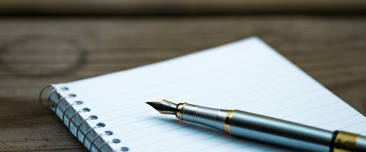 zápisník a pero