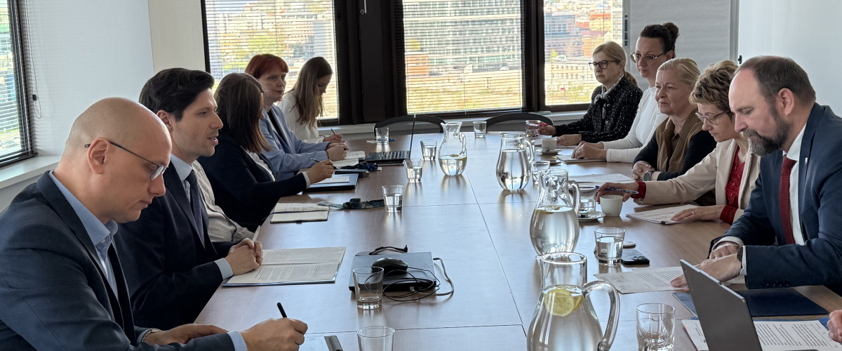 stretnutie v zasadačke PMÚ